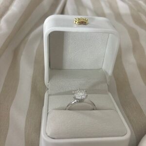 Round Brilliant Cut Moissante wedding engagement ring 2ct size 8